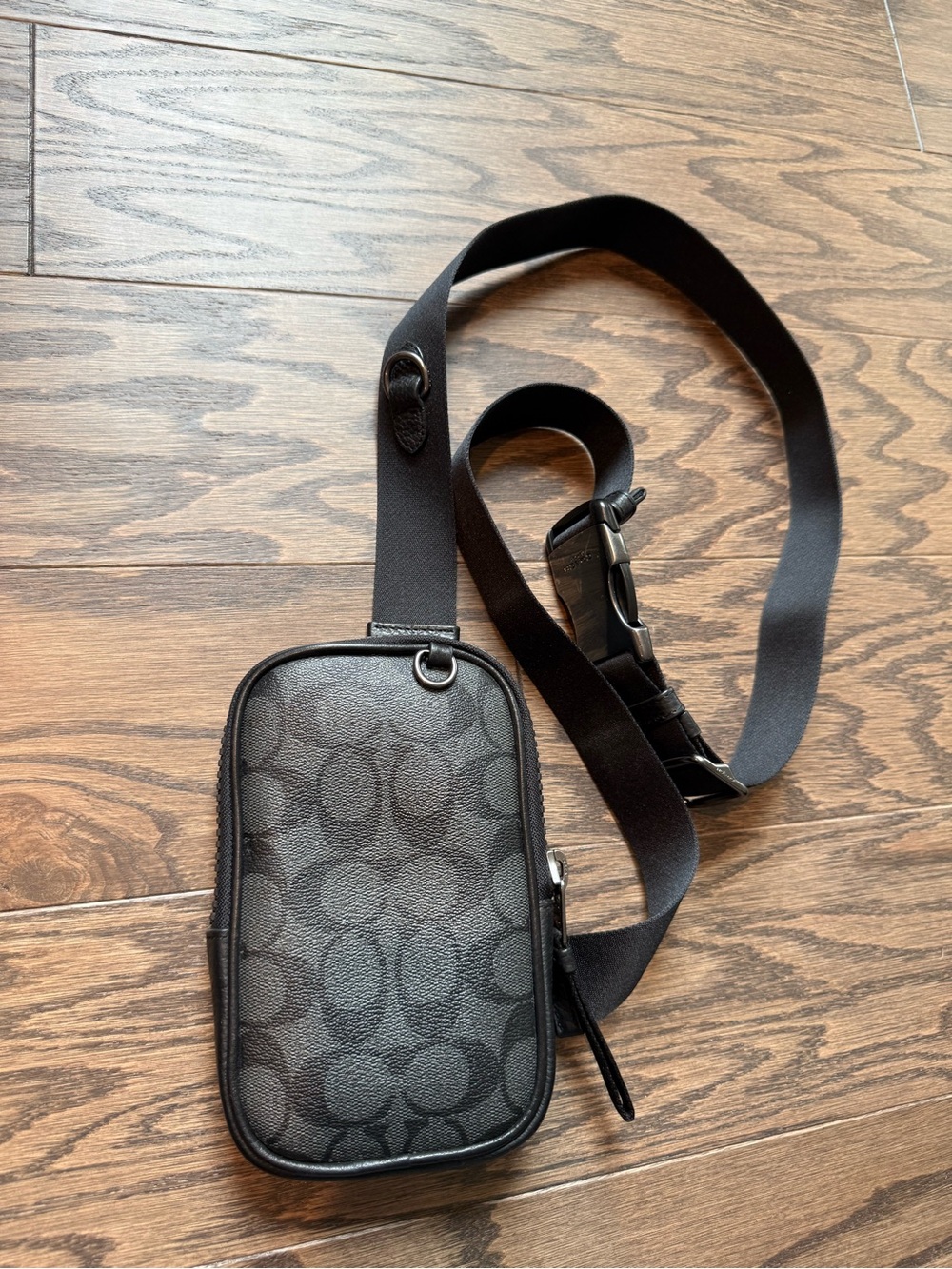 Coach Logo Crossbody Bag Adjustable Strap Zip Closure